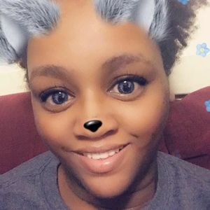 Meet your Posher, Roxanne